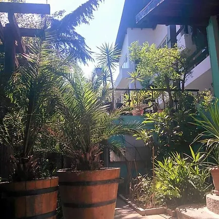 Hostel X Varna Άγιος Κωνσταντίνος και Ελένη